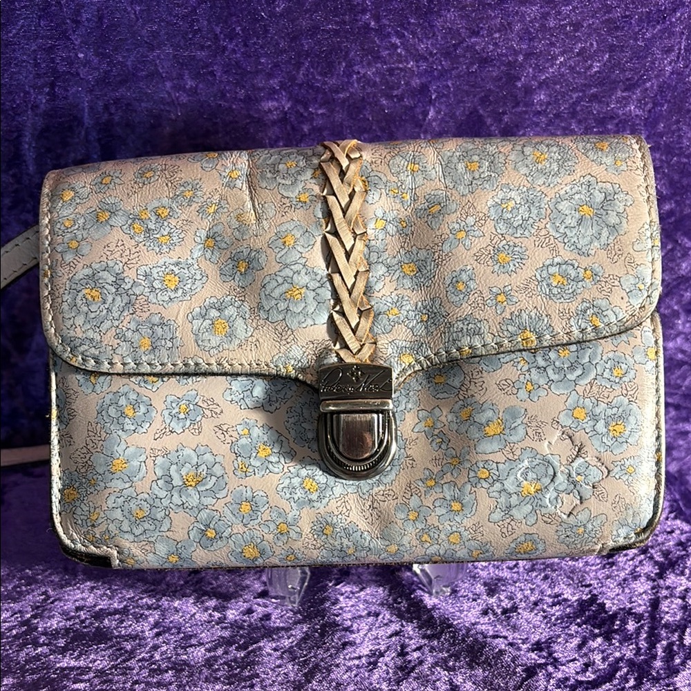 Pre loved Patricia Nash Wallet Crossbody Organizer Purse with long Strap